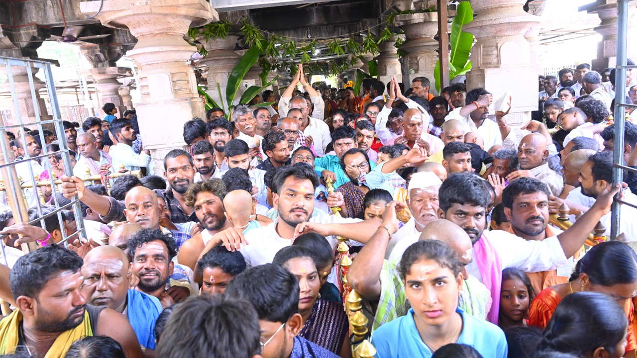 Srisailam | శ్రీశైల మల్లికార్జున క్షేత్రానికి శ్రావణ శోభ.. భక్తులతో కిక్కిరిసిన శ్రీగిరులు..