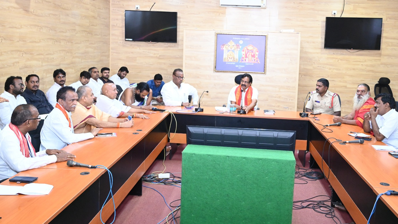 Srisailam | శ్రీగిరిలో రేపు స్వర్ణ రథోత్సవం.. ఏర్పాట్లపై ఈవో సమీక్ష