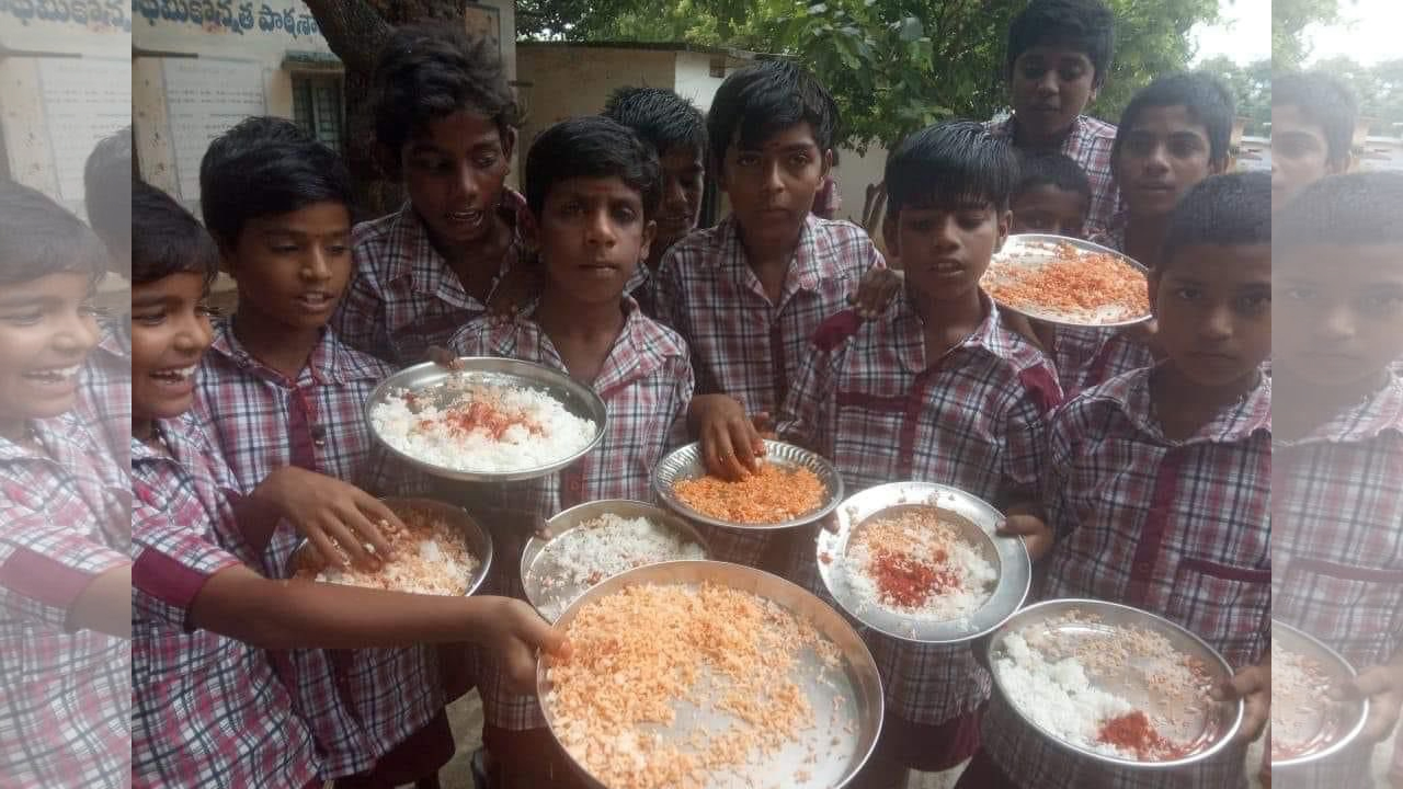 Harish Rao | ప్రభుత్వ పాఠశాలలో విద్యార్థులకు కారం బువ్వ.. ప్రభుత్వంపై మండిపడ్డ హరీశ్‌రావు