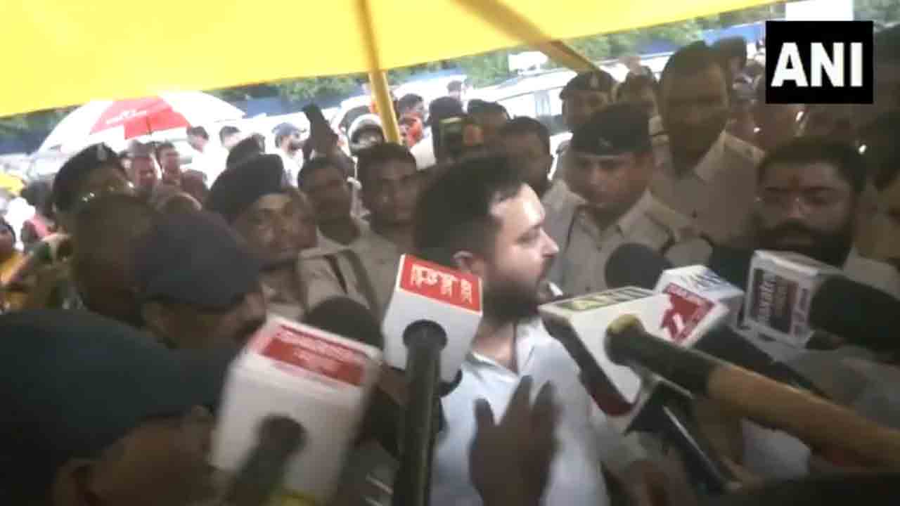 RJD Leader | హిందూ, ముస్లింల మధ్య చిచ్చు రేపేందుకు బీజేపీ కుట్ర : తేజస్వి యాదవ్‌