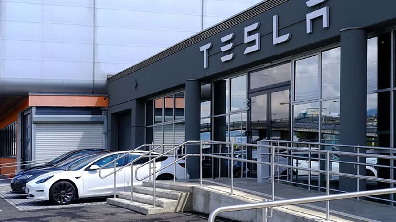 Tesla Recalls | 16.80 లక్షల టెస్లా కార్లు రీకాల్‌.. సాంకేతిక సమస్యనే కారణం..!