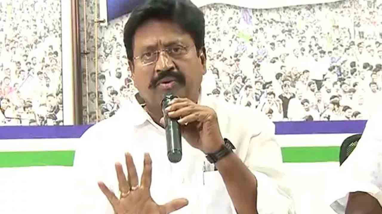 Udayabhanu | చంద్రబాబుకు చిత్తశుద్ధి ఉంటే వైసీపీ శ్రేణులపై దాడులు ఆపాలి : మాజీ ప్రభుత్వ విప్‌ ఉదయభాను