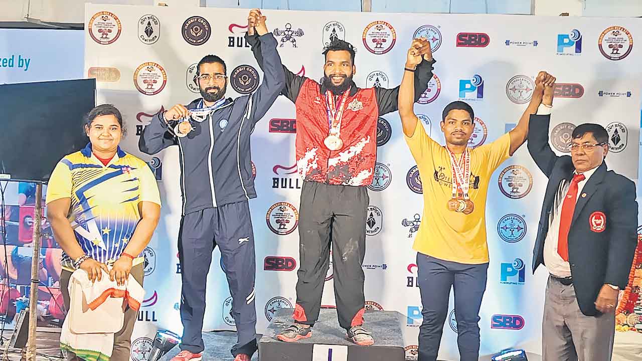 Vamsi Modem | జాతీయ పవర్‌లిఫ్టింగ్‌ చాంపియన్‌షిప్‌.. సత్తాచాటిన వంశీ