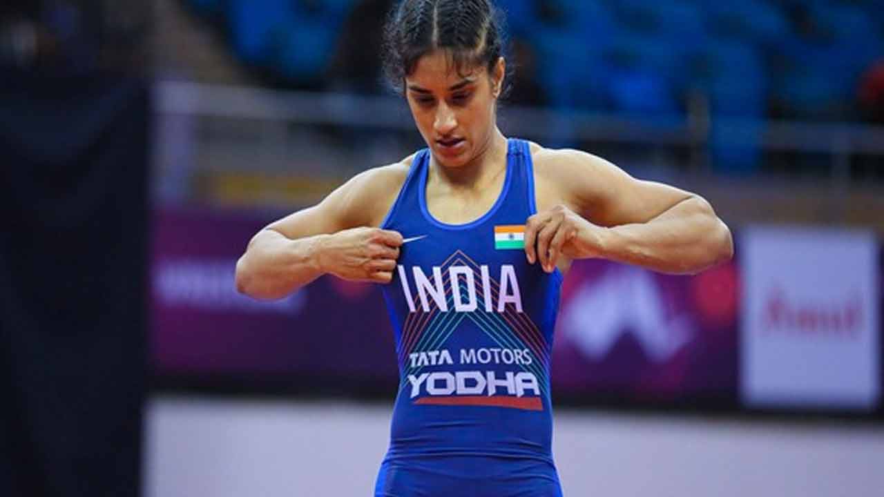 Paris Olympics 2024 | రెజ్లింగ్‌లో వినేశ్‌ ఫోగట్‌ సంచలన విజయం.. వరల్డ్‌ నంబర్‌ 1పై గెలిచి క్వార్టర్స్‌లోకి