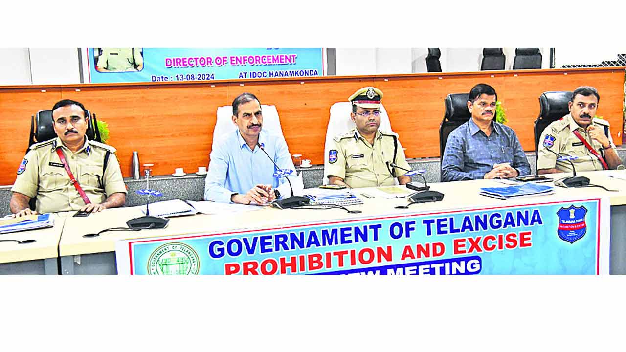 గుడుంబా రహిత జిల్లాగా మార్చాలి