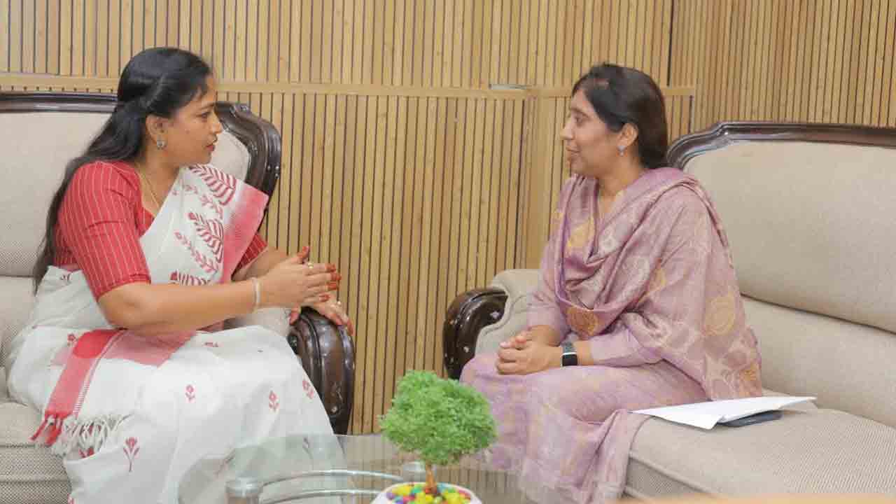 YS Sunitha | వివేకా హంతకులకు అండగా నిలిచిన వారిపై చర్యలు తీసుకోవాలి .. హోంమంత్రిని కలిసిన వైఎస్‌ సునీత