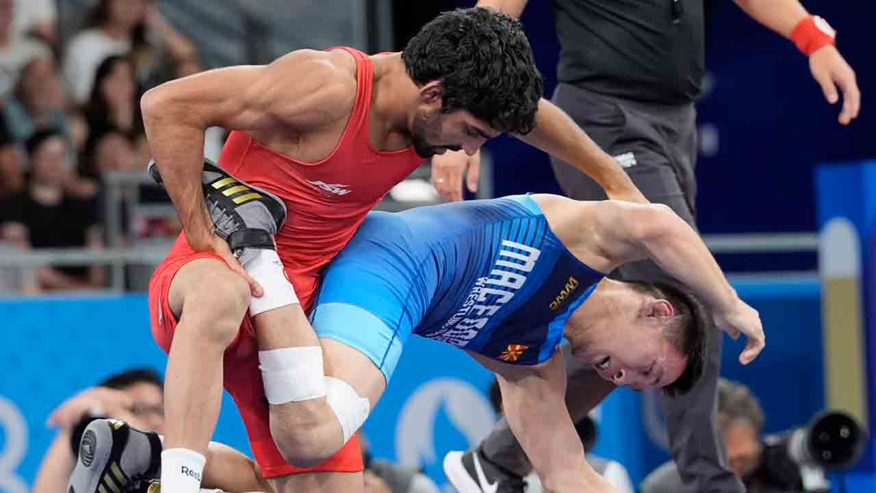 Paris Olympics 2024 | భార‌త్‌కు గుడ్‌న్యూస్.. రెజ్లింగ్ సెమీస్‌లో అమ‌న్ షెరావ‌త్