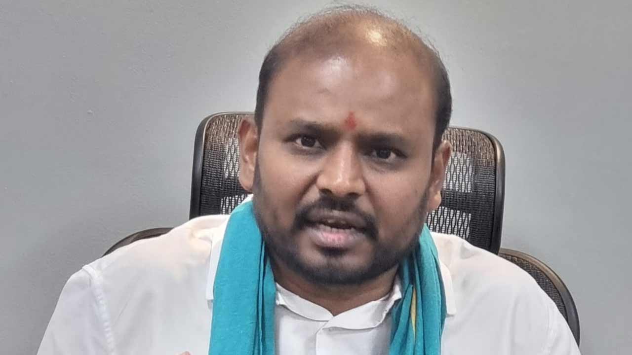హరీశ్రావును విమర్శించే ముందు రైతులకు క్షమాపణ చెప్పాలి.. రేవంత్ రెడ్డికి అనిల్ కూర్మాచలం డిమాండ్