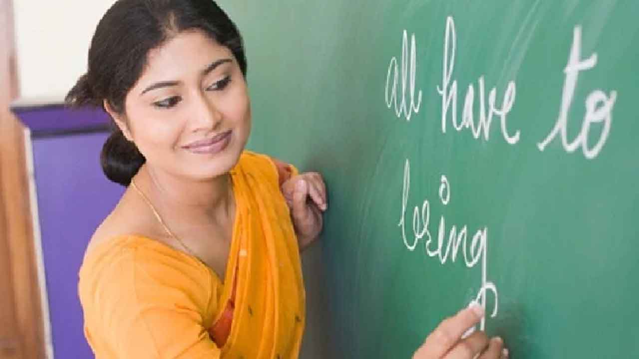 Professors | క్రమబద్ధీకరణ కలేనా ?.. దశాబ్దాలుగా కాంట్రాక్ట్‌ వ్యవస్థలోనే ఆచార్యులు