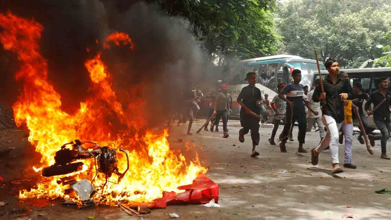 Bangladesh Crisis | బంగ్లాదేశ్‌లో హింసాత్మక ఘటనలు.. 21 రోజుల్లో 440 మంది మృతి