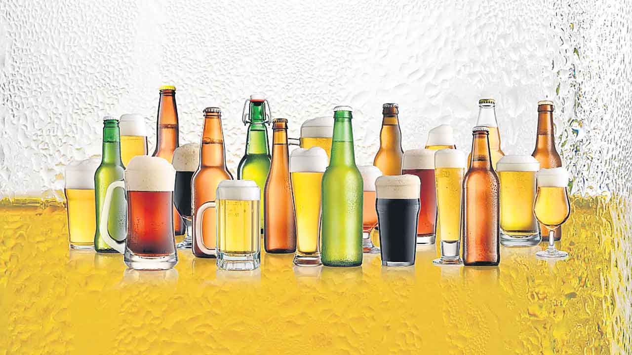 Liquor Prices | ప్రభుత్వ లక్ష్యానికి మద్యం ప్రియులే దిక్కు.. రాష్ట్రంలో భారీగా పెరగనున్న బీర్ల ధరలు?