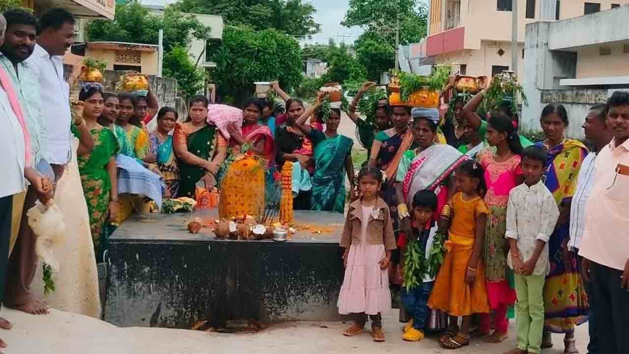 పల్లెల్లో శ్రావణమాస బోనాలు..