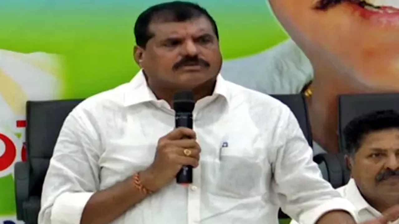 డబ్బులతో ఓట్లు కొనాలని చంద్రబాబు కుట్రలు చేస్తున్నారు.. బొత్స సత్యనారాయణ కీలక వ్యాఖ్యలు