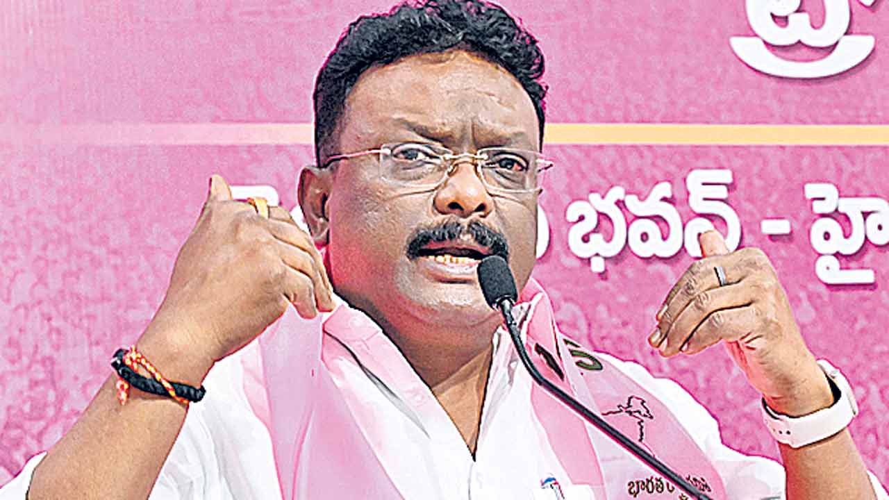 Dasoju Sravan | రేవంత్ రెడ్డి ముఖ్యమంత్రి కుర్చీలో కూర్చోవడానికి అనర్హుడు : దాసోజు శ్ర‌వ‌ణ్