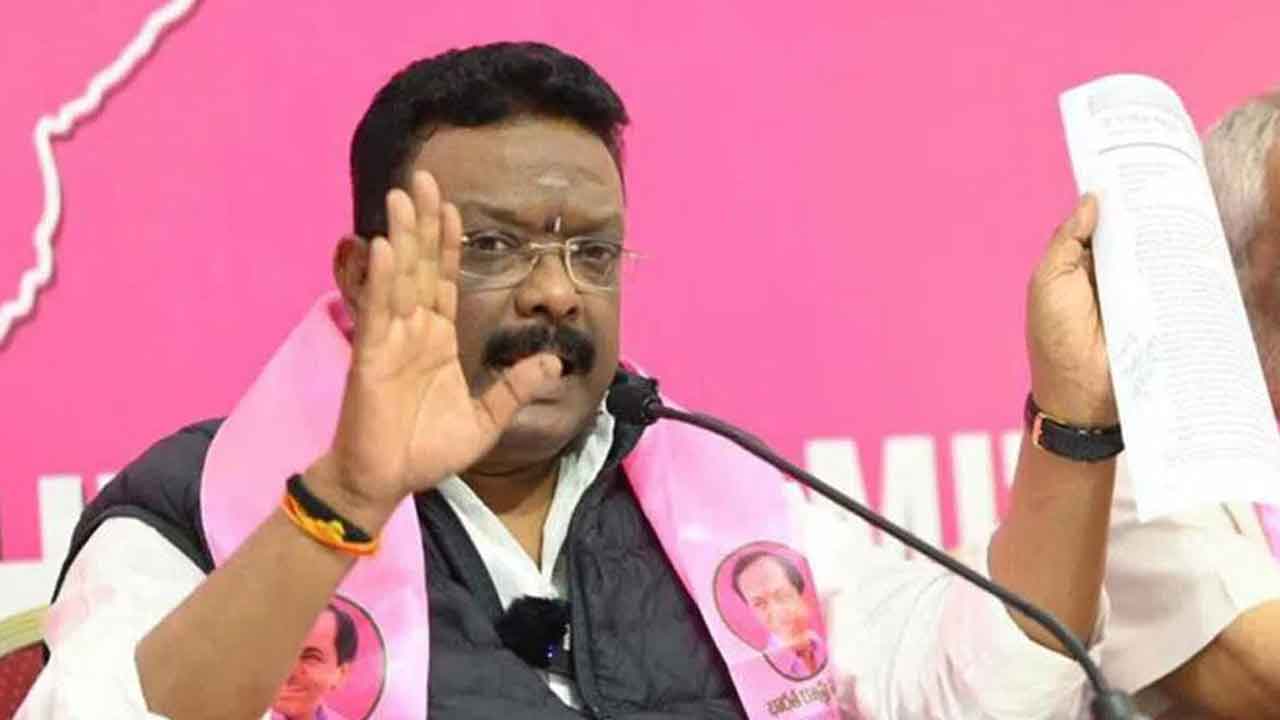 అదానీపై రేవంత్‌ది ద్వంద్వ వైఖరి