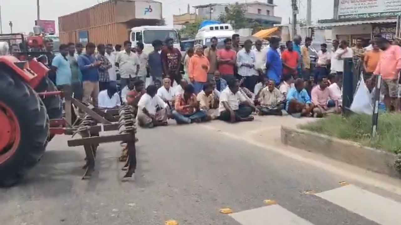 Nallagonda | నల్లగొండ జిల్లాలో సాగు నీటి కోసం రైతుల ధర్నా.. భారీగా ట్రాఫిక్ జామ్‌