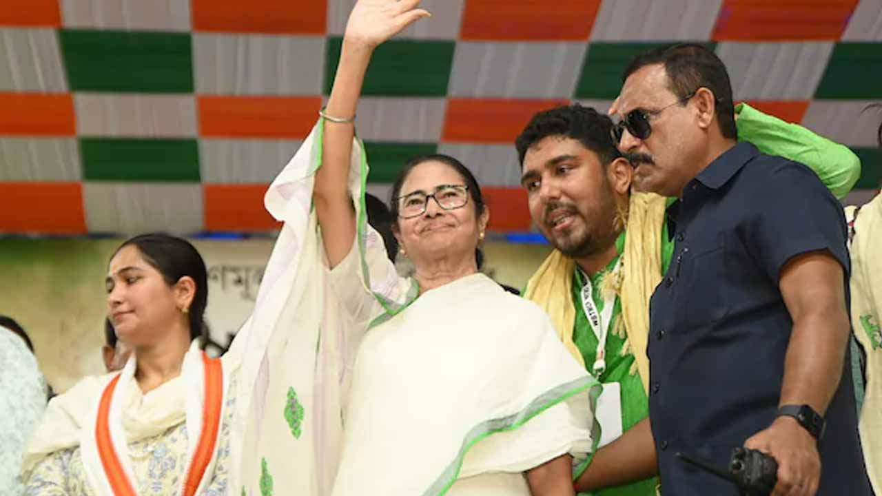 Mamata Banerjee: రేపిస్టుల‌కు మ‌ర‌ణ‌శిక్ష‌.. 10 రోజుల్లో బిల్లు: మ‌మ‌తా బెన‌ర్జీ