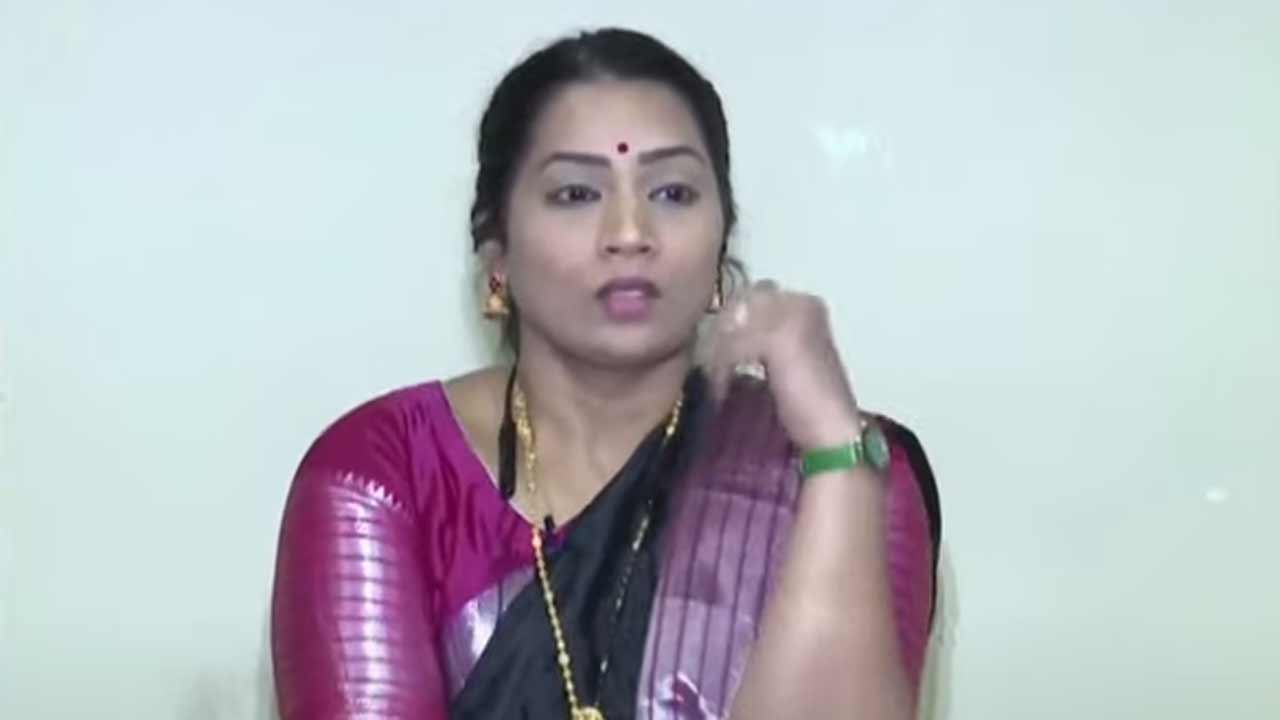 Duvvada Srinivas | వాణికి నైట్‌ తాగింది దిగలేదేమో.. భర్తపై ప్రేమ ఉంటే సస్పెండ్‌ చేయాలని అడుగుతారా.. మాధురి ఫైర్‌