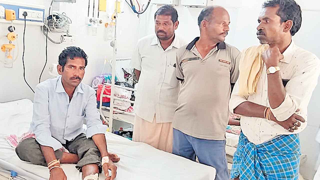 రైతు ఆత్మహత్యాయత్నం