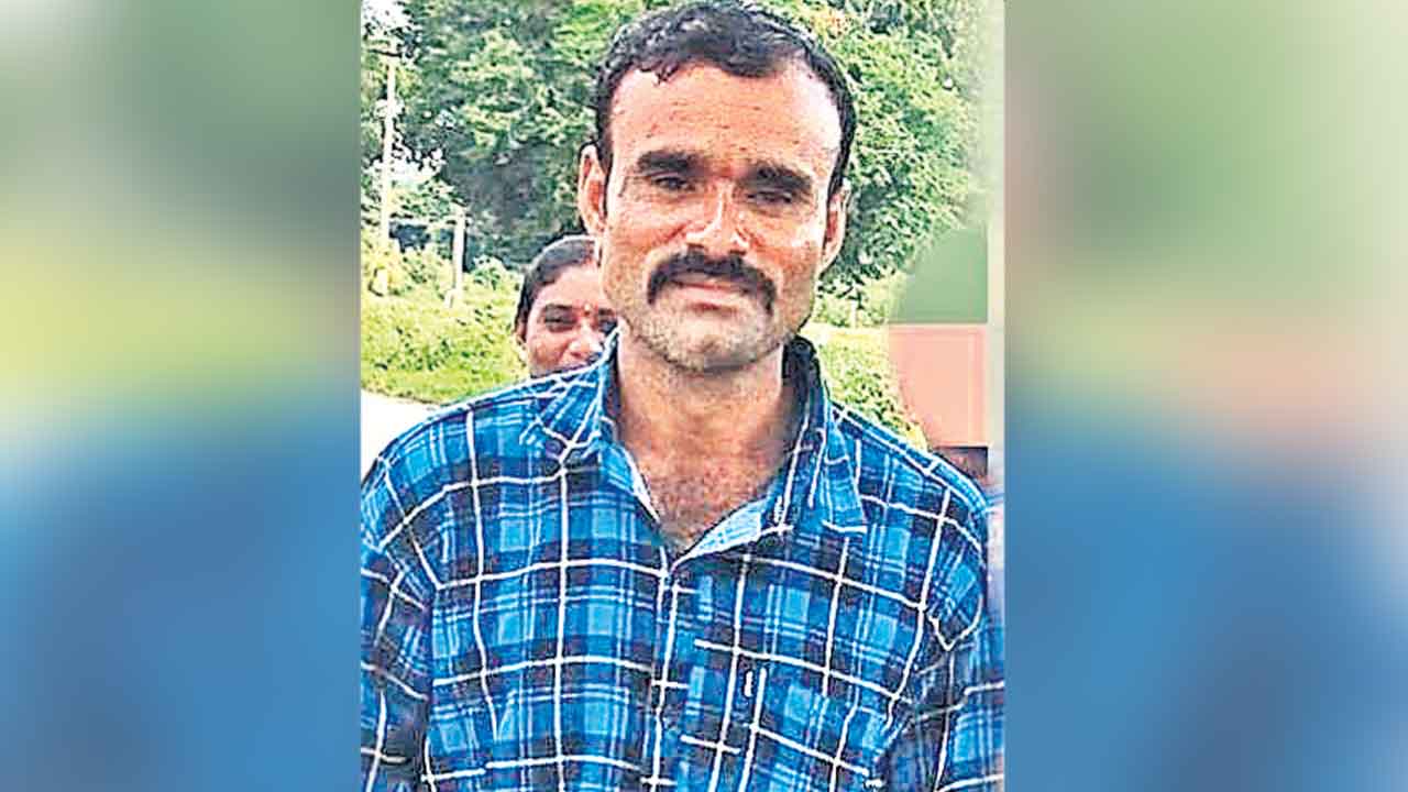 మరో రైతు ఆత్మహత్య