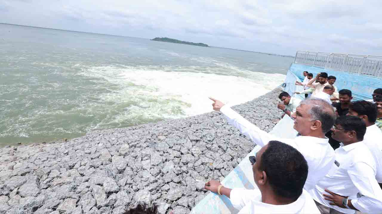 Harish Rao | రంగ‌నాయ‌క సాగ‌ర్‌కు గోదావ‌రి జ‌లాల ప‌ర‌వ‌ళ్లు.. మ‌న‌సు పుల‌క‌రించింద‌న్న హ‌రీశ్‌రావు