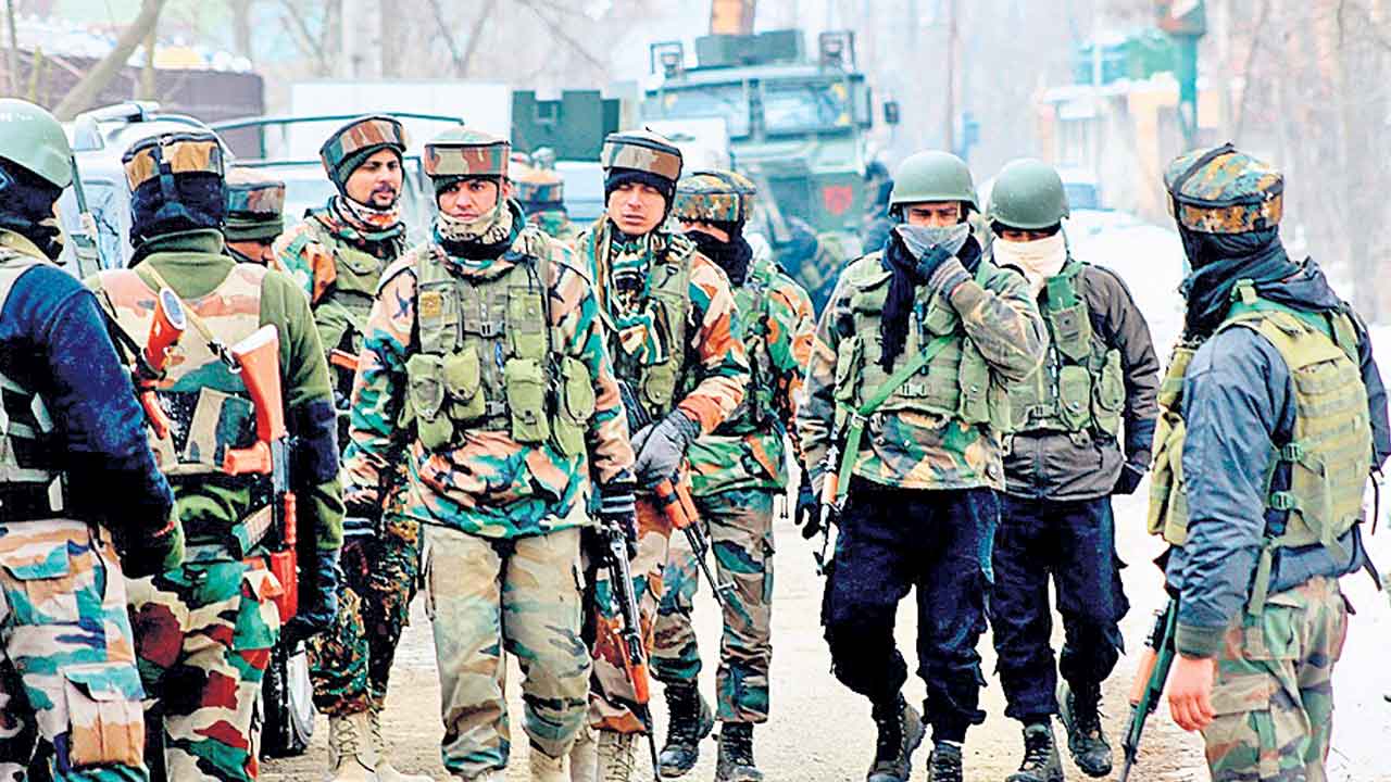 కశ్మీరీలను గెలవడం పార్టీలకు పరీక్షే!