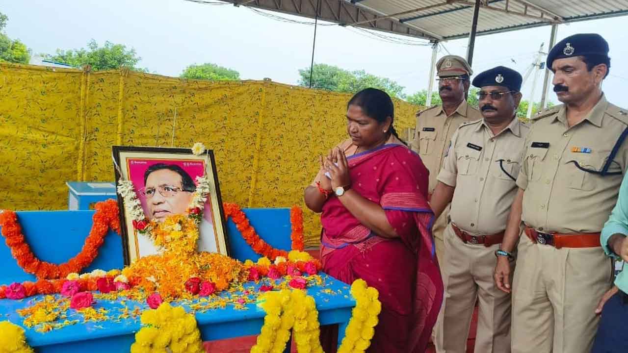 వెల్లువెత్తిన అభిమానం.. ఘనంగా ఫ్రొఫెసర్‌ జయశంకర్‌ సార్‌ జయంతి