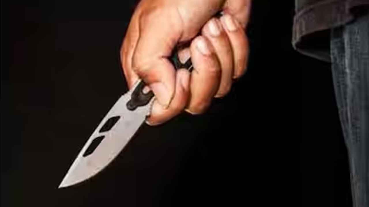 జెండావిష్కరణ ఏర్పాట్లలో ఘర్షణ