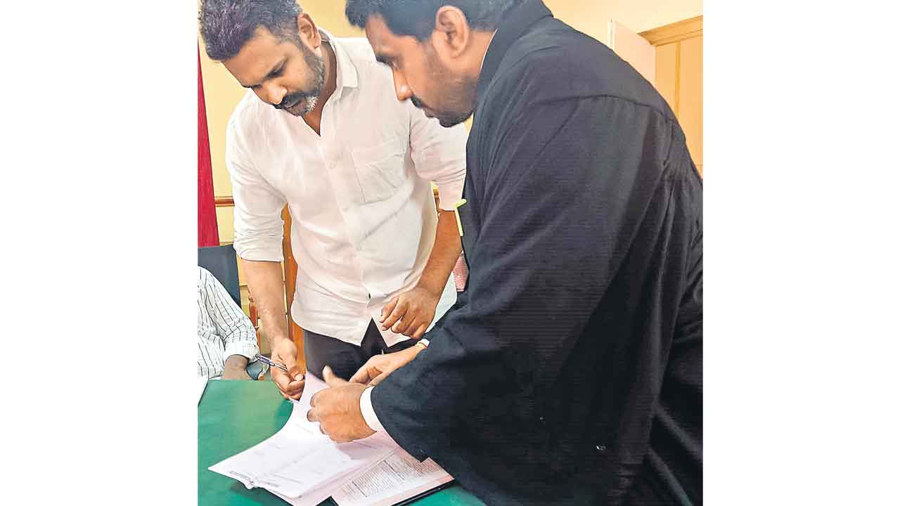 బీఆర్‌ఎస్‌ నేత క్రిశాంక్‌కు హైకోర్టులో బెయిల్‌