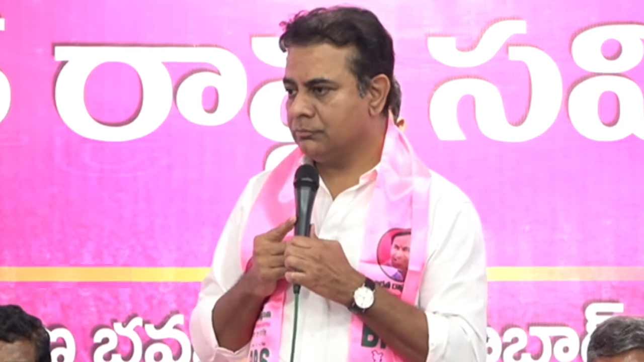 KTR | రాష్ట్రంలో ఇప్పుడు ఎవరి కుటుంబ పాలన నడుస్తోంది.. రేవంత్‌ రెడ్డిపై కేటీఆర్‌ ఫైర్‌
