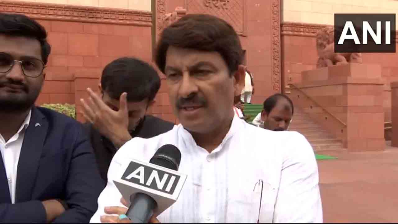 Manoj Tiwari | బంగ్లాదేశ్‌లో మైనారిటీలకు భద్రత కరవు : బీజేపీ ఎంపీ