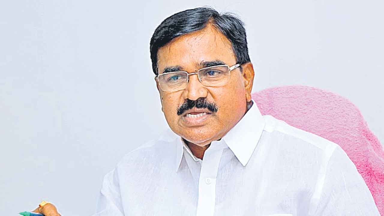9 నెలల్లోనే రోడ్డెక్కించారు: సింగిరెడ్డి నిరంజన్రెడ్డి