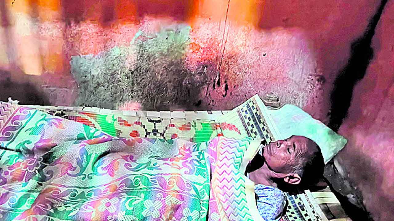 ఓ తల్లి.. నరకయాతన