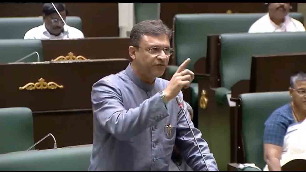 Telangana Assembly | ఎజెండా ఒక‌టి.. స‌భ‌లో మ‌రొక‌దానిపై చ‌ర్చ‌.. శాస‌న‌స‌భ‌లో ప్ర‌తిప‌క్షాలు ఫైర్