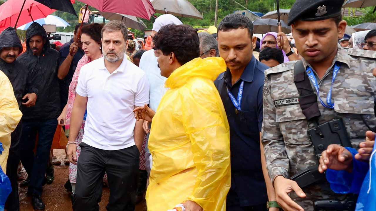 Rahul Gandhi: వ‌య‌నాడ్ విల‌య ప్రాంతంలో ప‌ర్య‌టించిన‌ రాహుల్ గాంధీ