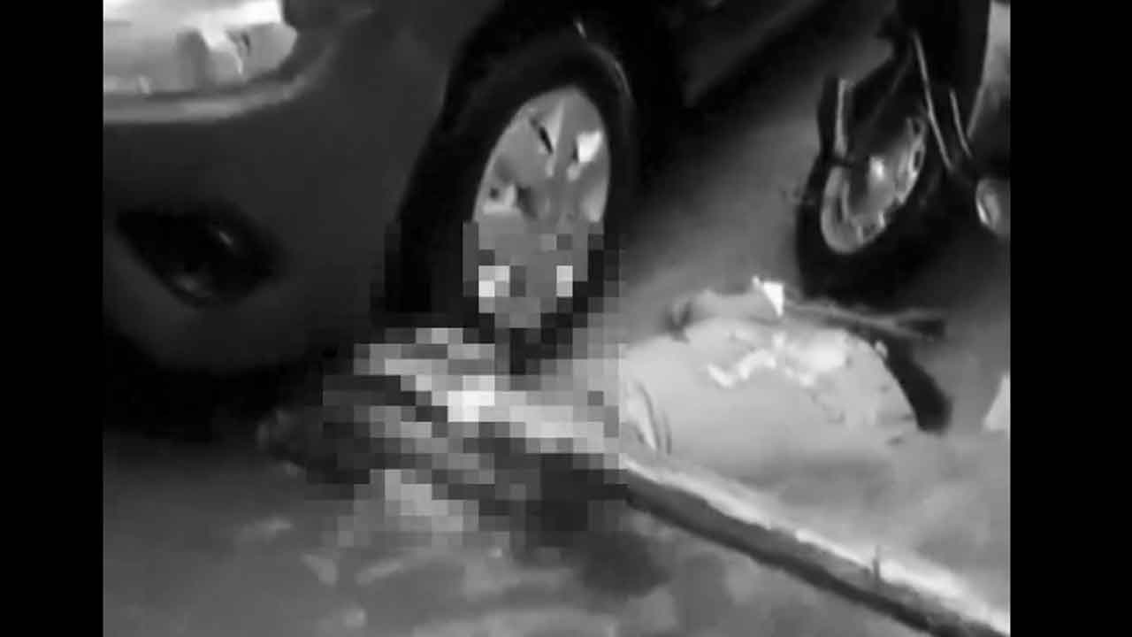 Heavy rain | విషాదం..వరదలో కొట్టుకుపోయి వ్యక్తి మృతి : వీడియో