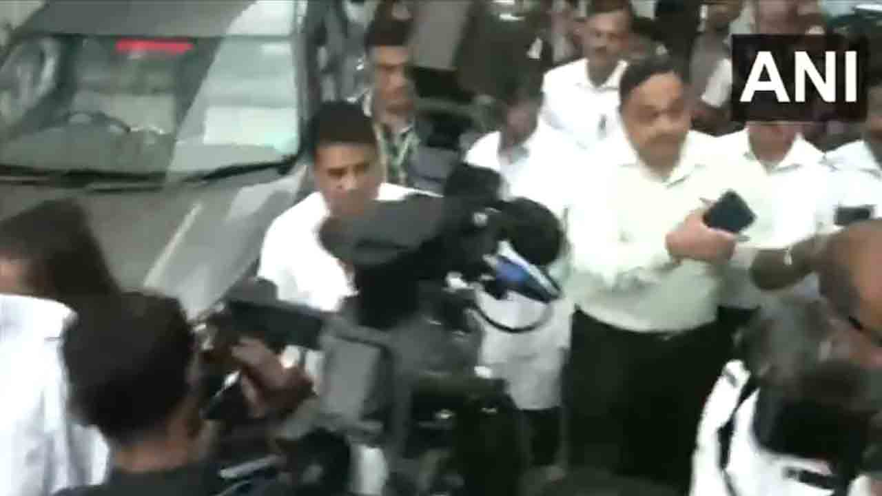 వైద్యురాలిపై హత్యాచార ఘటన : ఆర్జీ కార్‌ మెడికల్‌ కాలేజీని సందర్శించిన సీబీఐ, ఎఫ్‌ఎస్‌ఎల్‌ బృందం