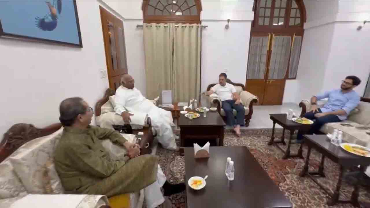 Maharashtra Assembly Elections | విపక్ష ఇండియా నేతలతో ఉద్ధవ్‌ ఠాక్రే భేటీ