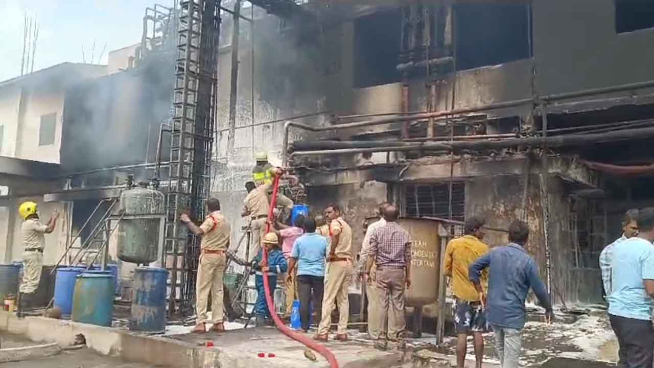 Nallagonda | శ్రీపతి ల్యాబ్‌లో పేలిన రియాక్టర్.. భయంతో పరుగులు తీసిన సిబ్బంది