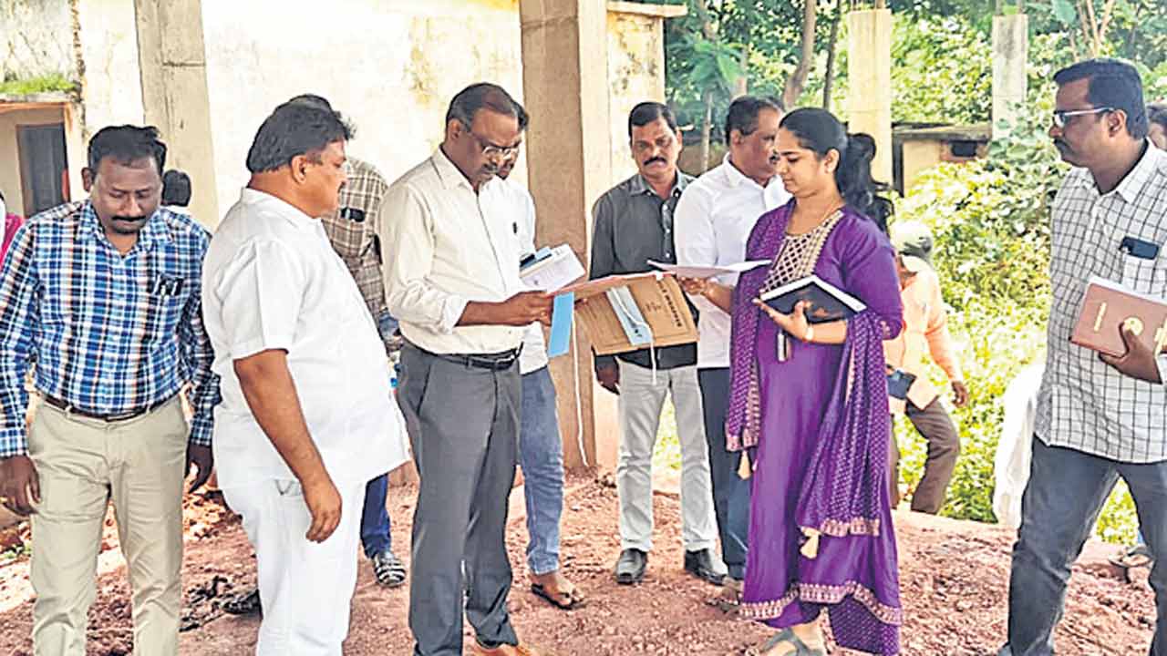 నాణ్యతా ప్రమాణాలు పాటించాలి