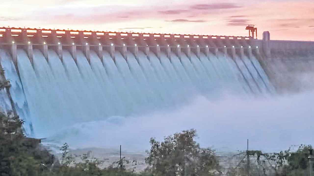 Krishna River | కృష్ణాకు మళ్లీ మొదలైన వరద