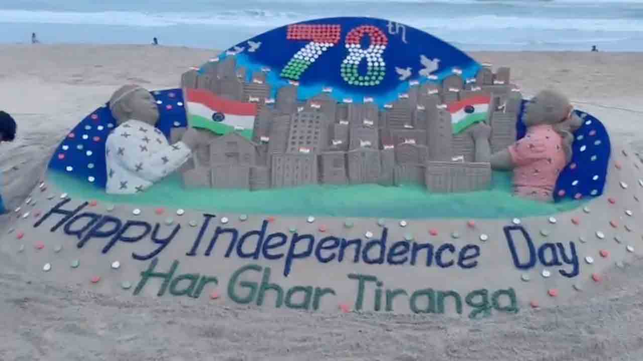 Independence Day | స్వాతంత్య్ర దినోత్సవం.. పూరీ తీరంలో ఆకట్టుకుంటున్న సైకత శిల్పం