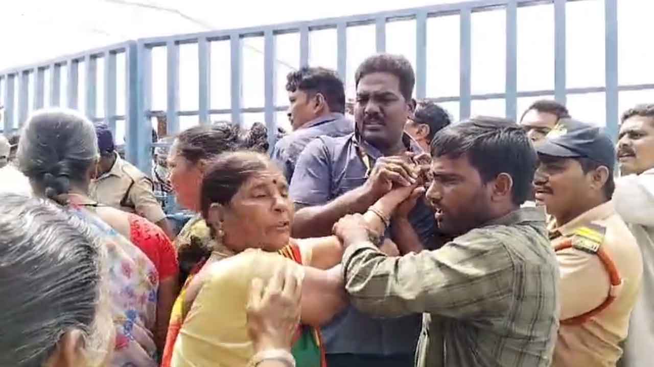 Sangam Dairy | సంగం డెయిరీ ప్రారంభోత్సవంలో ఉద్రిక్తత : వీడియో