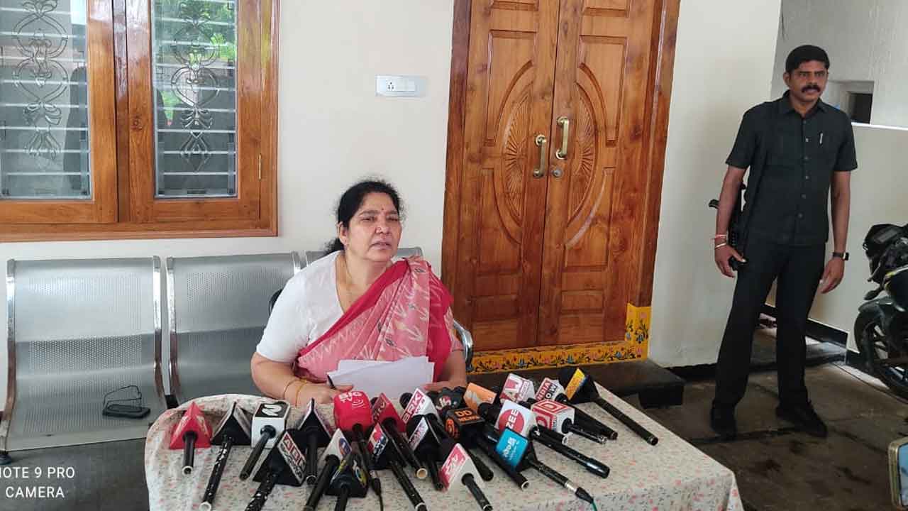 Sathyavathi Rathod | రైతులకు ద్రోహం చేసిన కాంగ్రెస్‌ ప్రభుత్వం : ఎమ్మెల్సీ సత్యవతి 