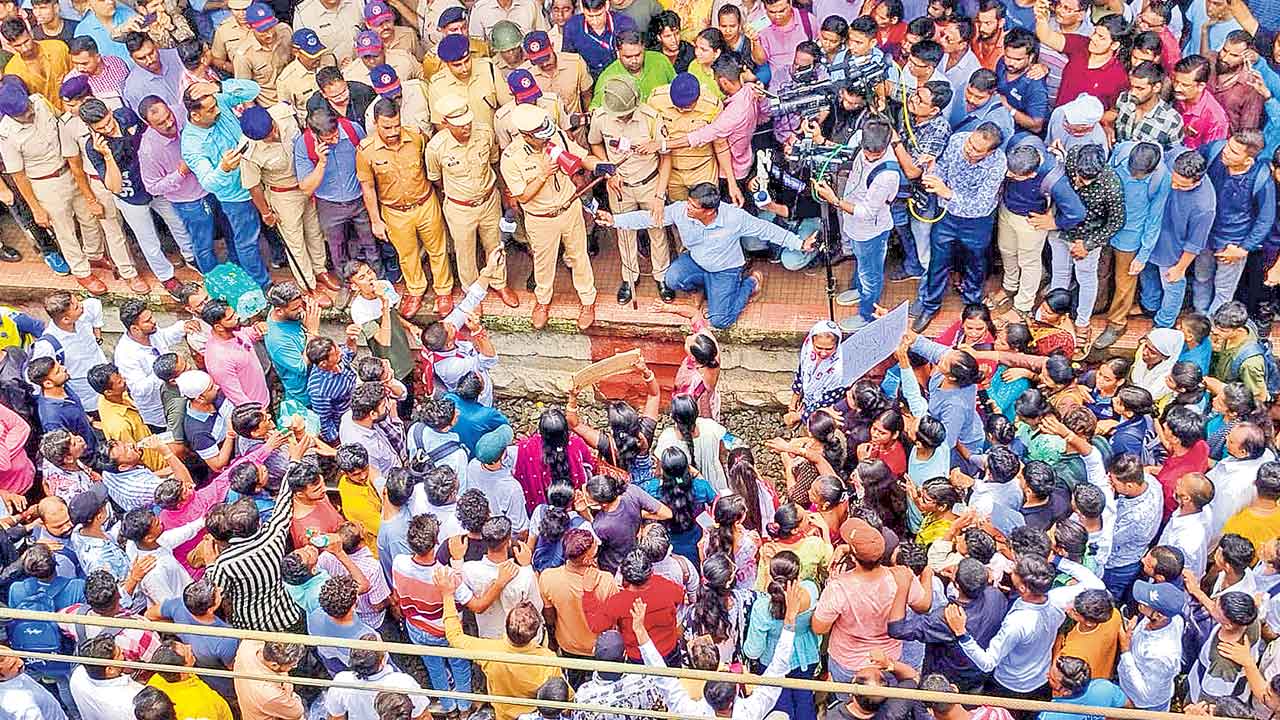 నర్సరీ పిల్లలపై లైంగిక వేధింపులు