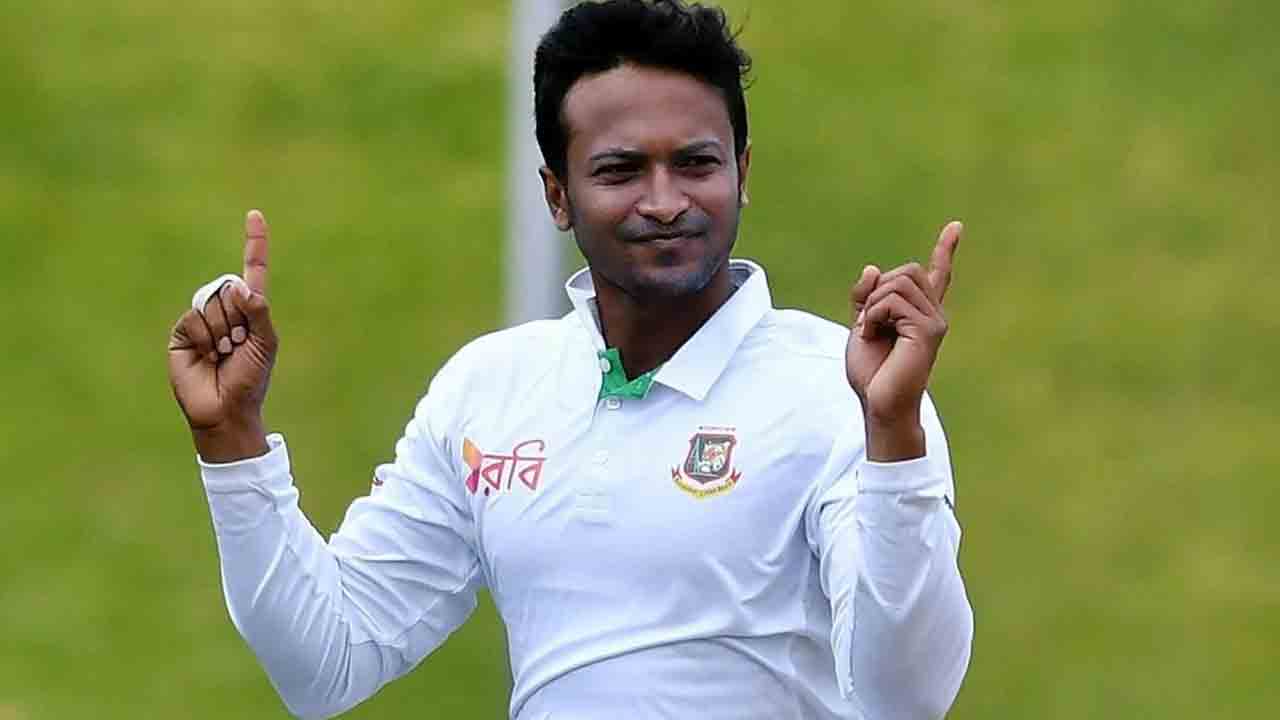 Shakib Al Hasan | వివాదంలోనూ చెక్కుచెద‌రలే.. లెజెండ‌రీ స్పిన్న‌ర్‌ను దాటేశాడు