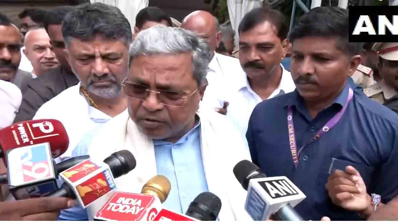 Karnataka | నిబంధనల మేరకే ఖర్గే కుటుంబసభ్యుల ట్రస్ట్‌కు భూ కేటాయింపు : సిద్ధరామయ్య