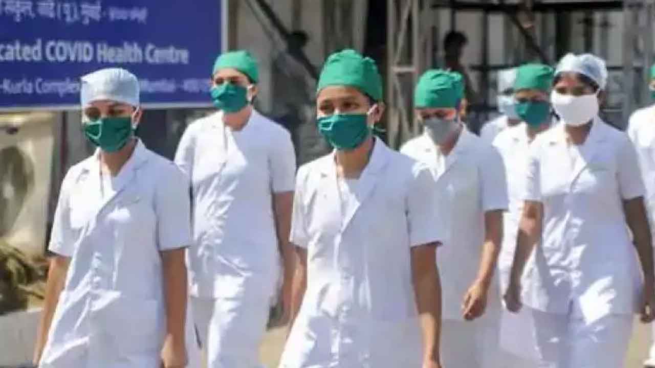 Staff Nurse Transfers | రాత్రికి రాత్రి నర్సుల బదిలీల్లో మార్పులు.. లక్షల రూపాయలు చేతులు మారినట్టు ఆరోపణలు