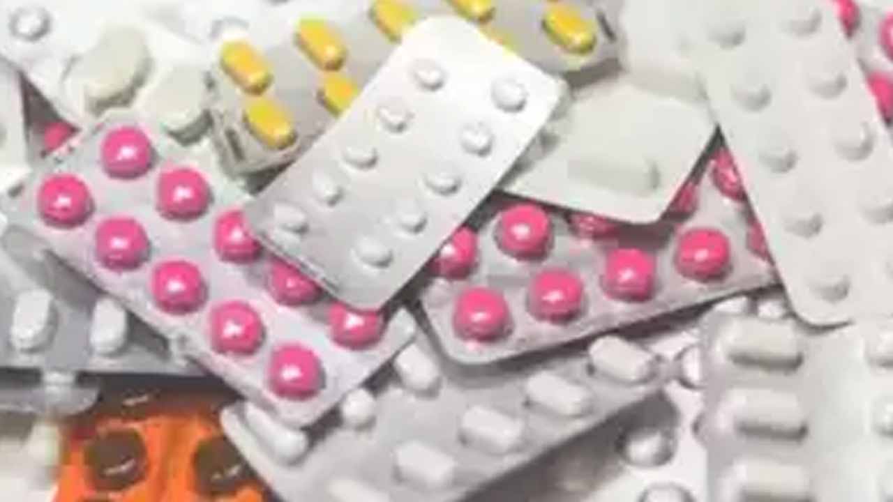 Combination Drugs: జ్వ‌రం, నొప్పి, అల‌ర్జీల‌కు వాడే 156 ర‌కాల‌ మందుల‌పై నిషేధం