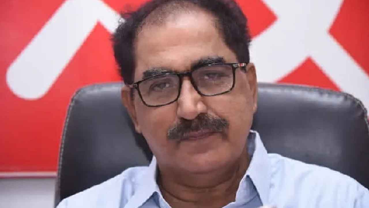 ప్రత్యామ్నాయం చూపకుండా పేదల ఇళ్లు కూల్చొద్దు: తమ్మినేని